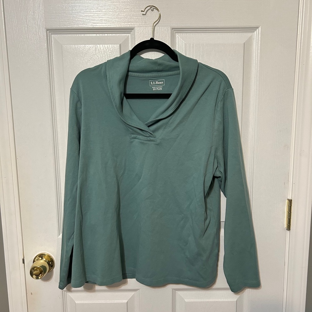 LL Bean Women’s shawl collar 2X shirt